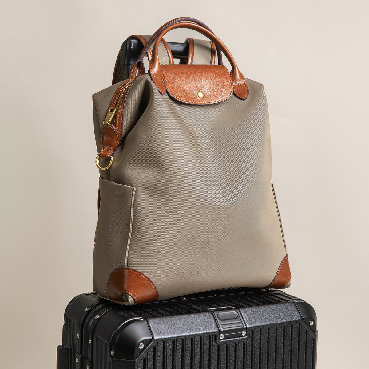 Stylish High-Quality Nylon Backpack - Large Capacity Travel & Commute Bag